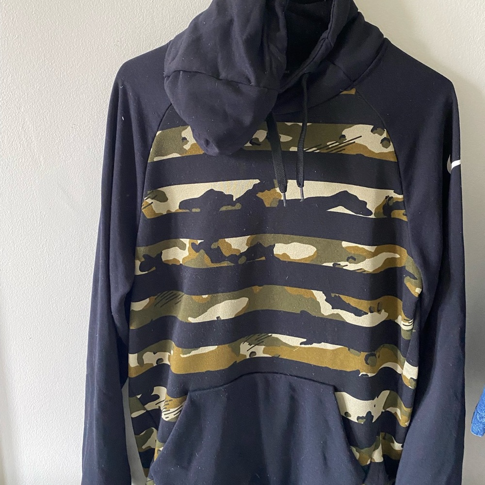 Nike men Hoodie size M
